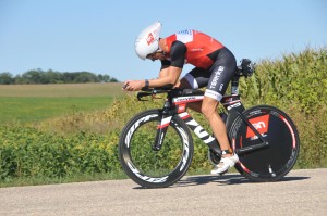 Coach Rich on his way to the 14th overall fastest bike split.